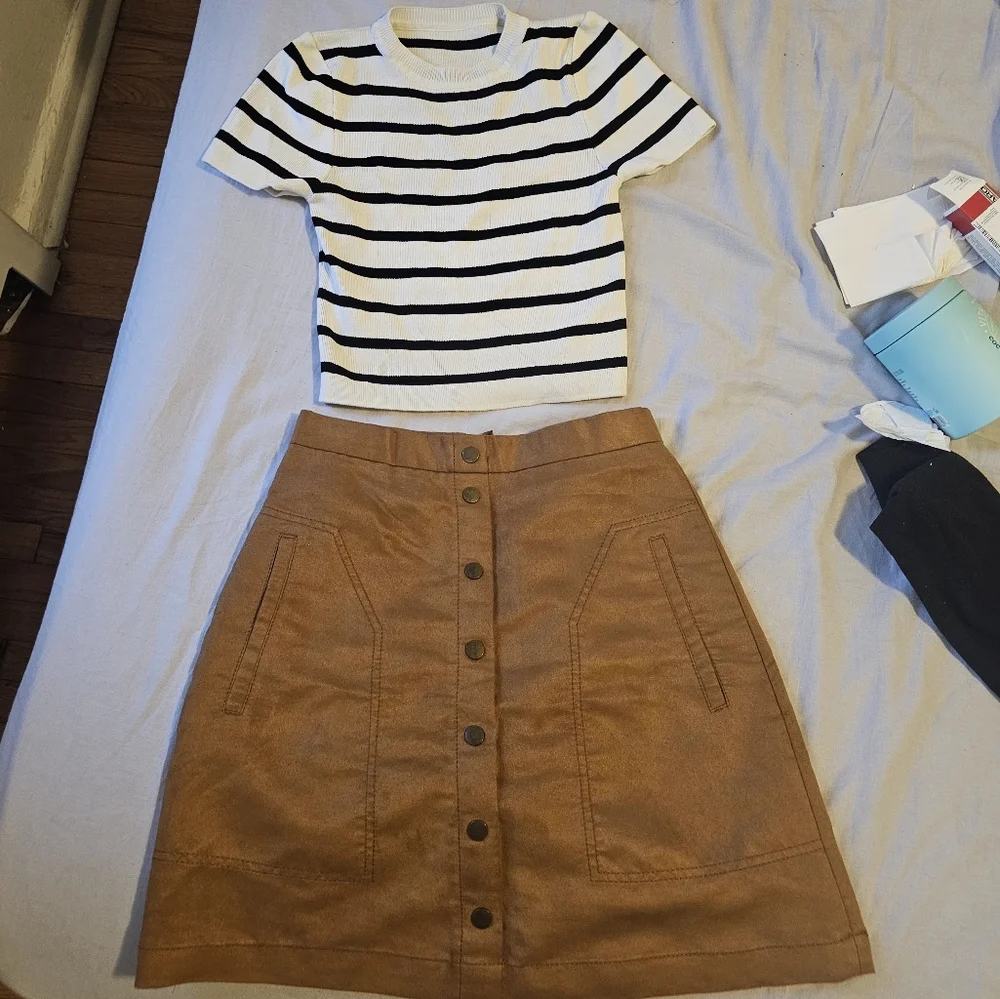 Suede tan skirt - Picture 2 of 5
